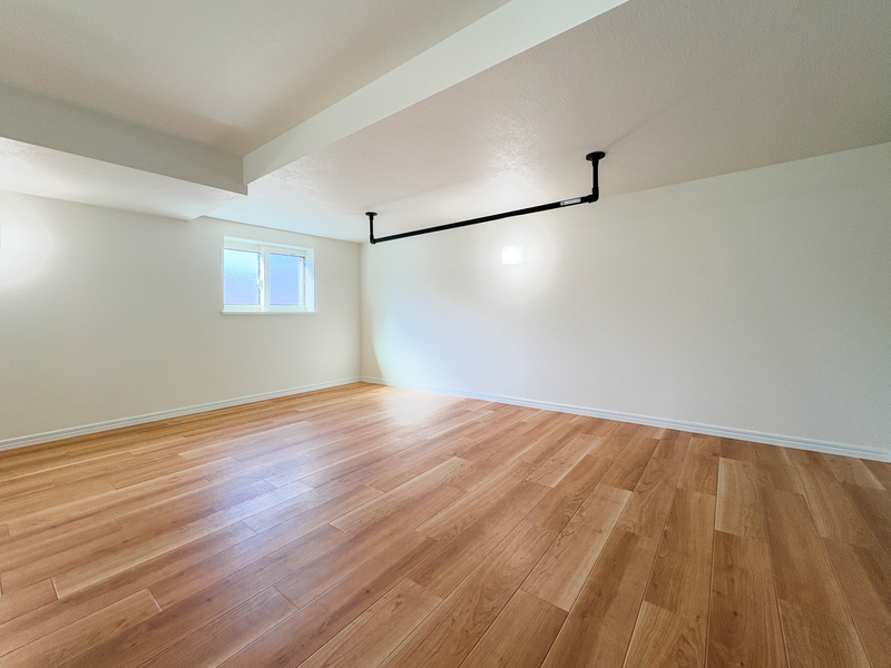 衣類を掛けるスペースもあります♪