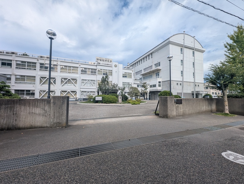 明倫短期大学　通学送迎いたします。