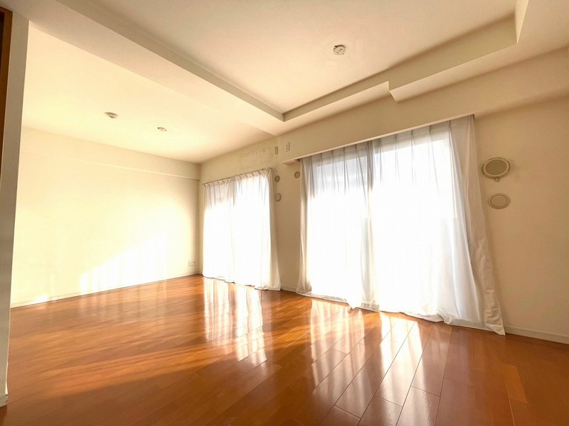 南向きで明るいリビング