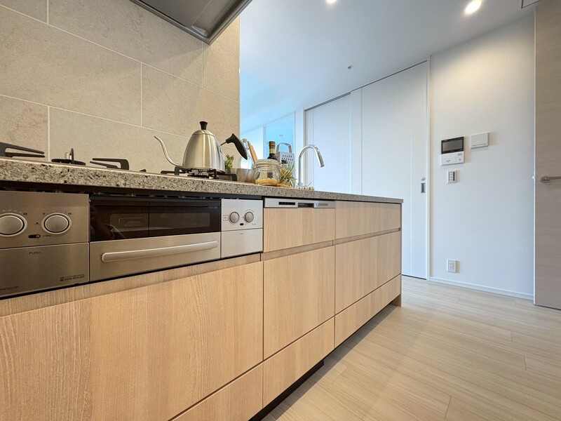 三口コンロのシステムキッチンです♪