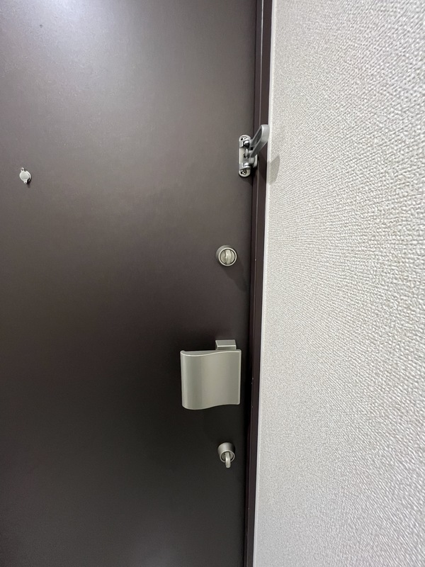 玄関ドアはダブルロックでセキュリティー強化