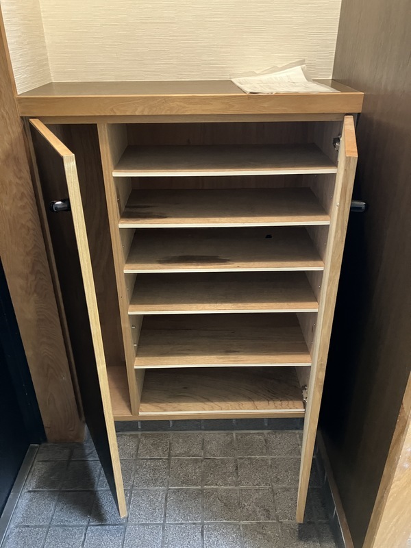 シューズボックス