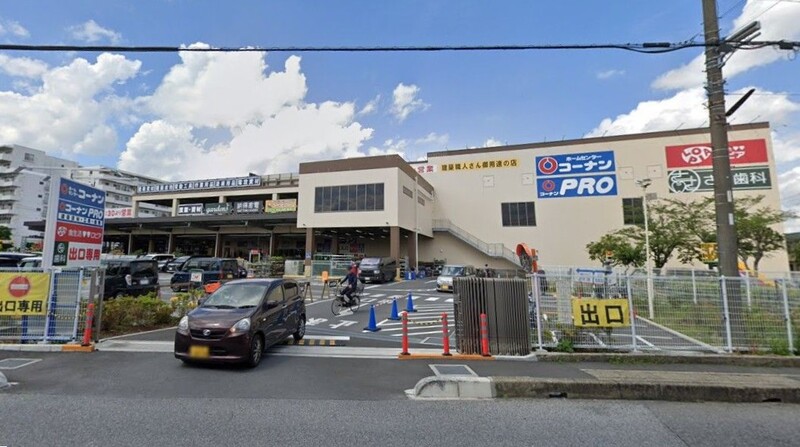 コーナン越谷大里店