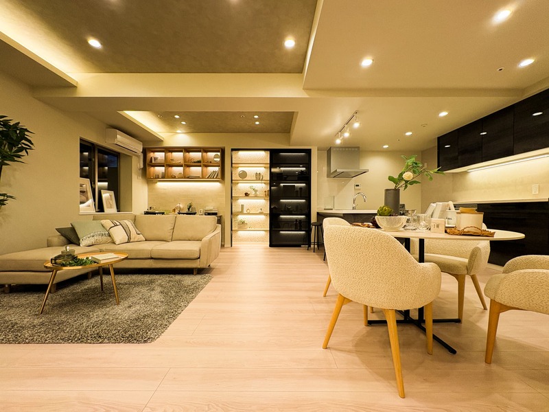 リビング・ダイニングには床暖房を完備◎