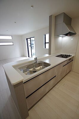 対面式システムキッチン