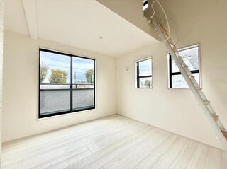 ロフト付き洋室5.5帖