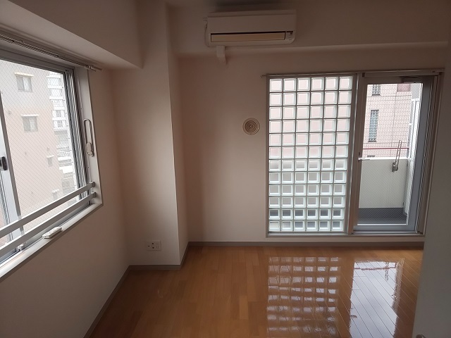 写真は501号室になります