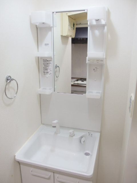 シャワー付洗面化粧台