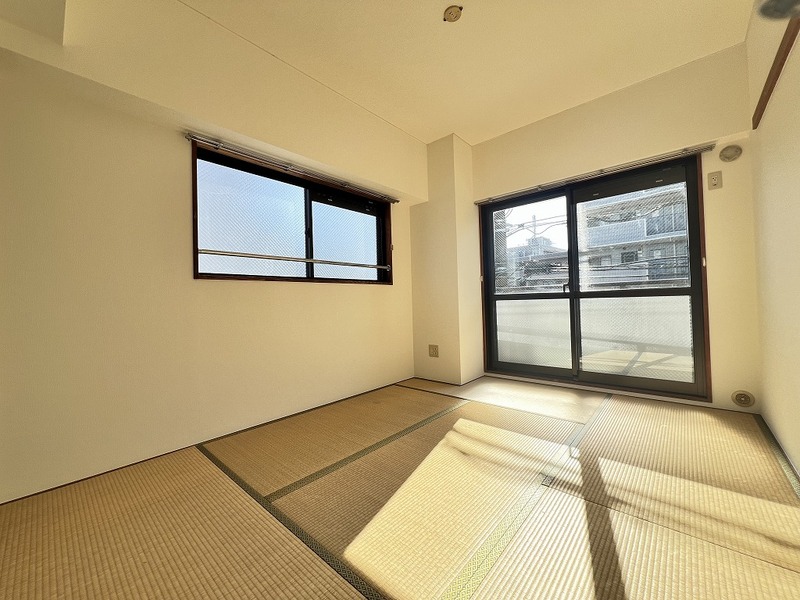 角部屋なので全室明るい♪