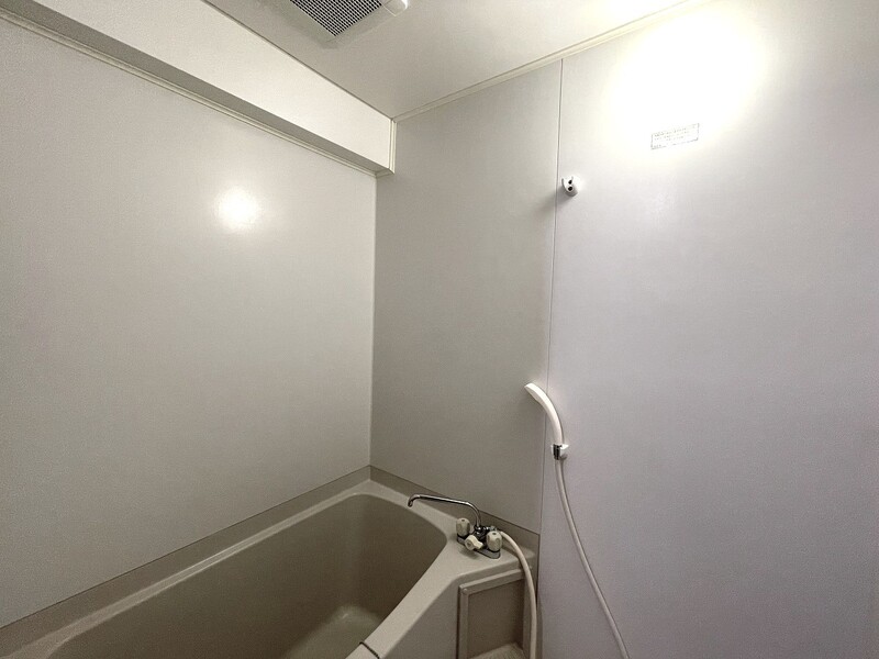 広々とした浴室