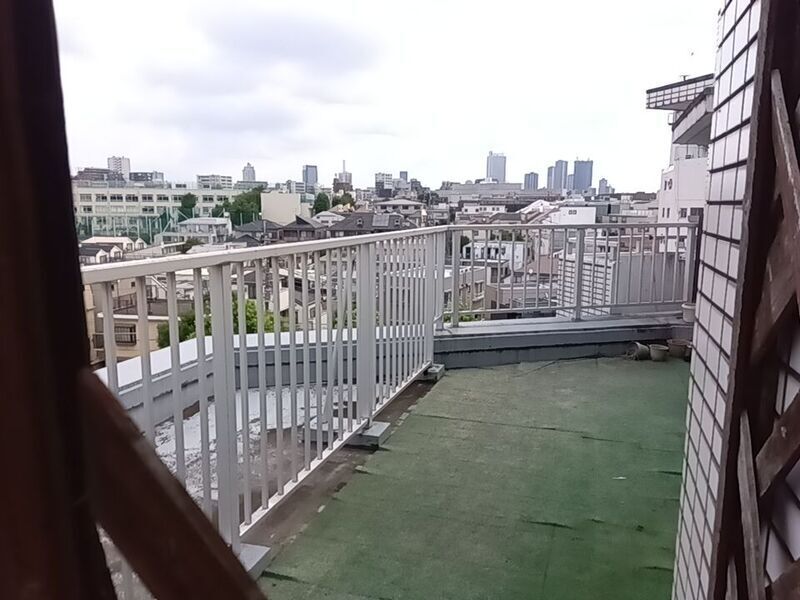 ルーフバルコニー