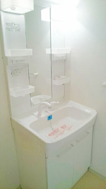 シャワー付き洗面台