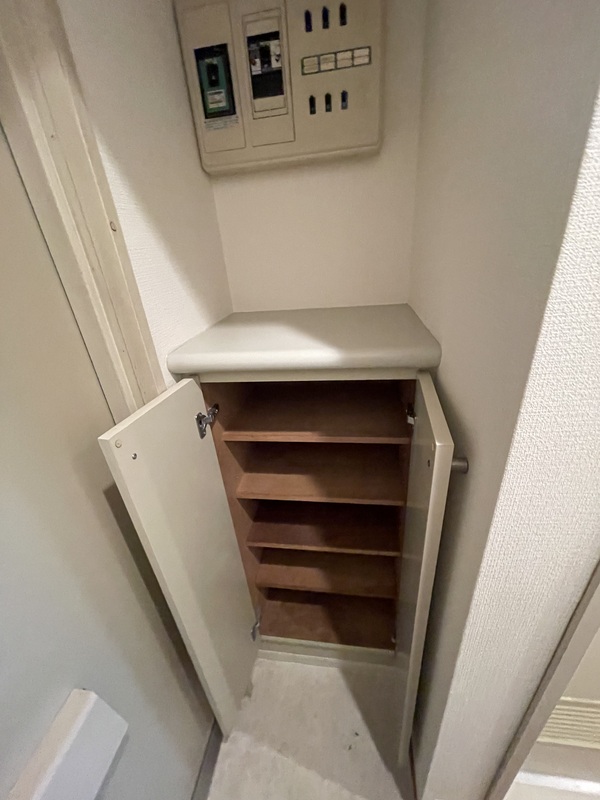 シューズボックス