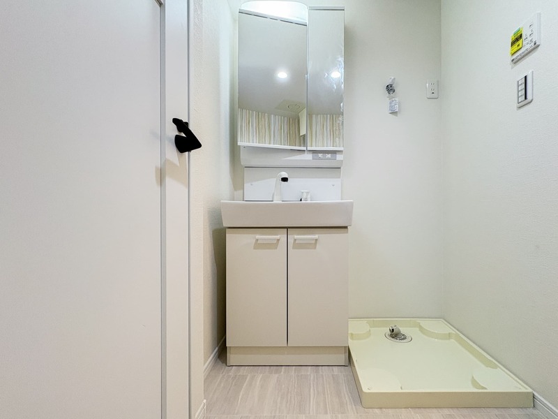 嬉しい独立洗面台◎清潔感のある造りです。
