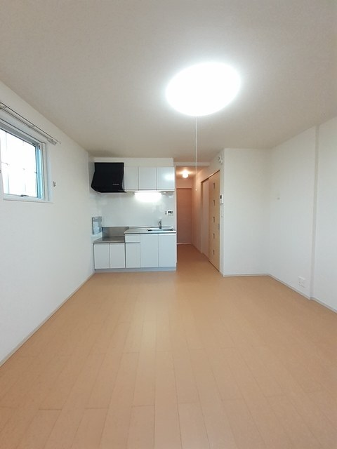 LDK9.8帖　サンルーム側より