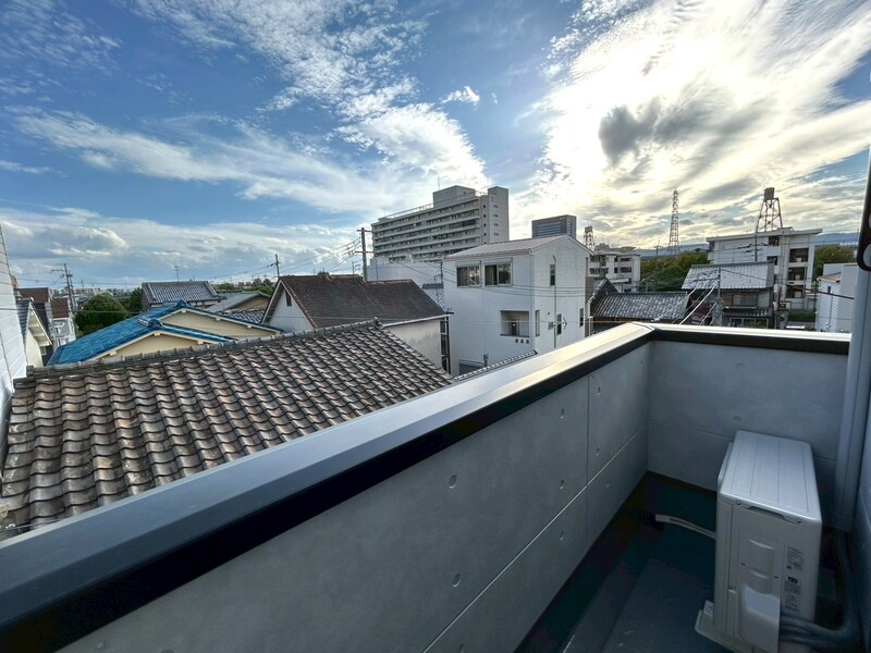 南側バルコニーにつき陽当たり良好です♪