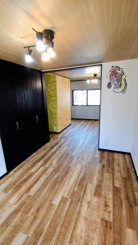 シャープで清潔な空間は明日への活力