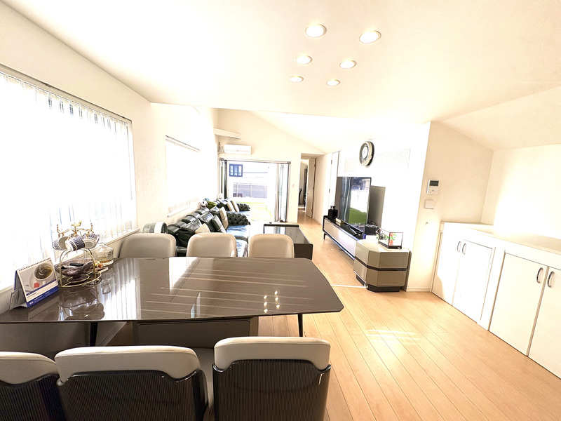 リビングダイニング