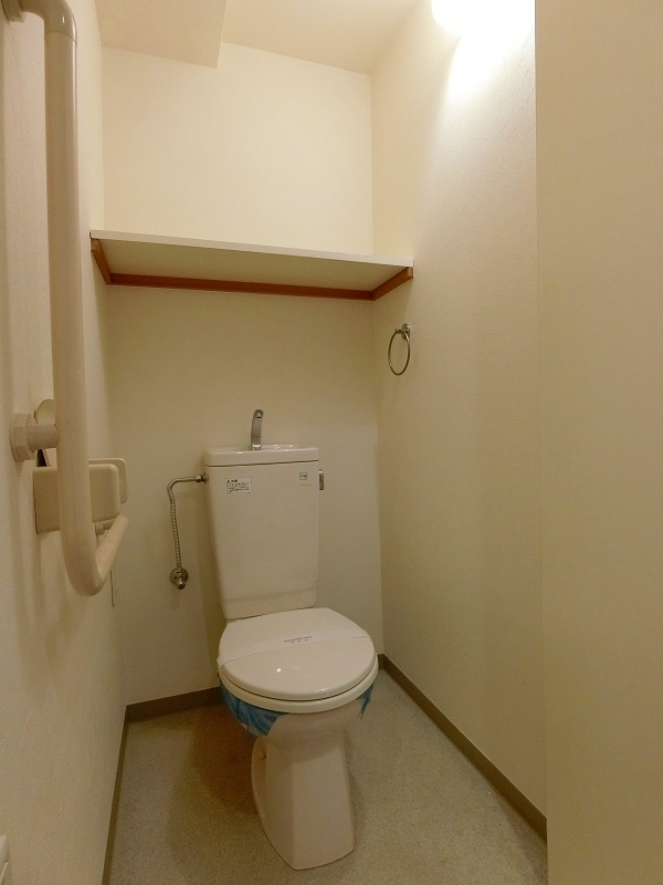 ※同タイプの参考写真です　温水洗浄便座新規取付ます♪