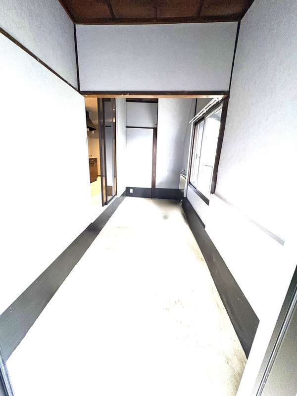 バイクガレージ