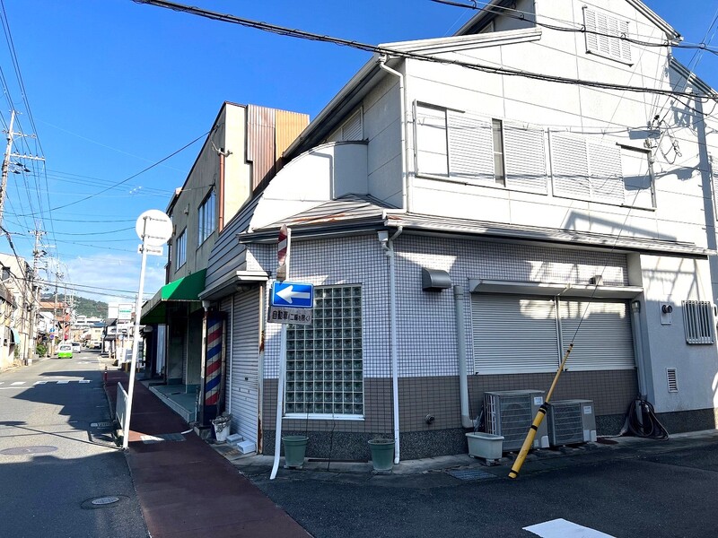 徒歩１０分圏内にスーパー・コンビニ・銀行等があり、生活環境も充実しております♪