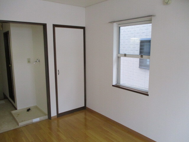 ２面採光角部屋☆