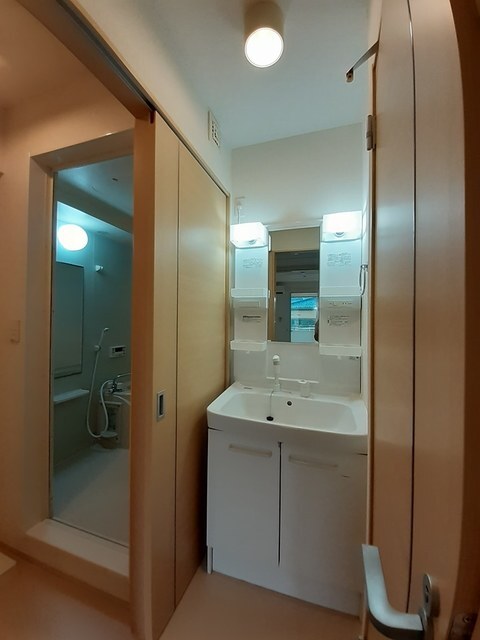 シャワー付き洗面台