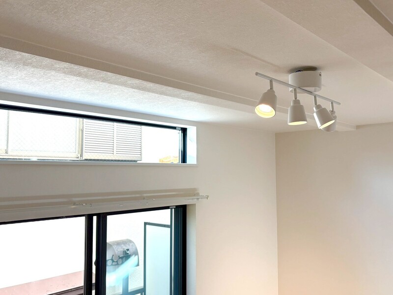 採光窓を多く取り入れています☆