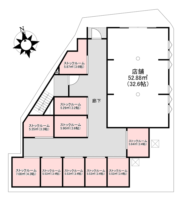１階部分に各住戸専用トランクルーム（ストックヤード）がございます♪