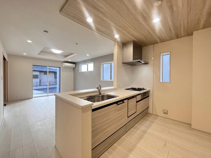 対面式システムキッチン