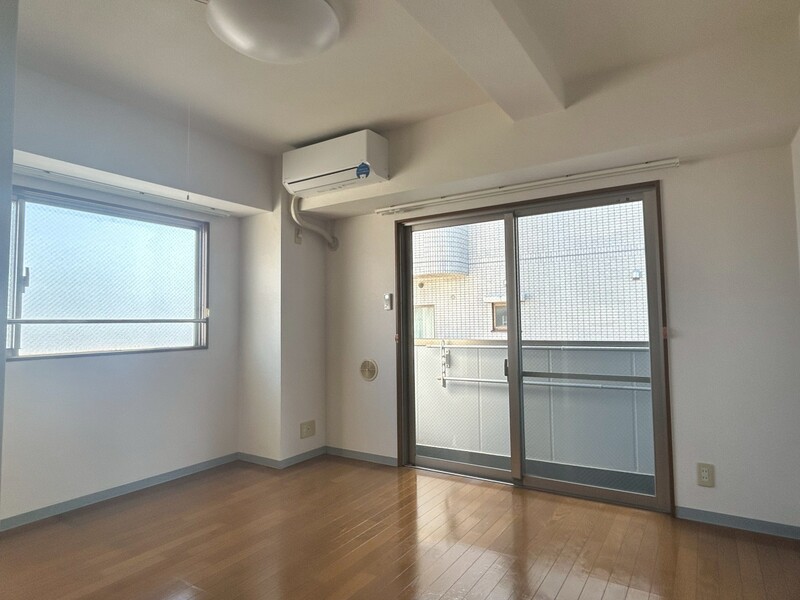 2面採光の角部屋　