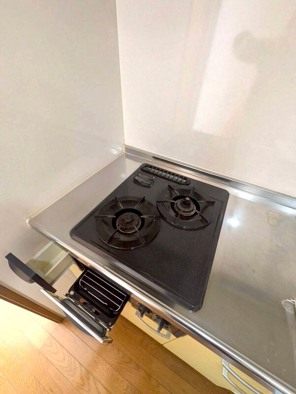 ビルトイン２口コンロ・グリル付き・調味料ポケット付き