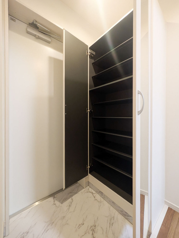 シューズボックス