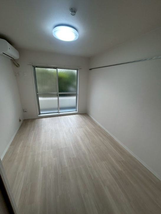 ※居住中のため、同建物内の別部屋の写真を掲載