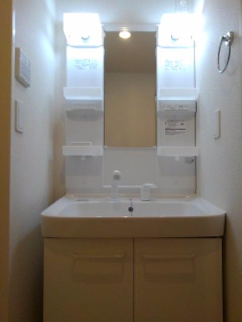 シャワー付き洗面台