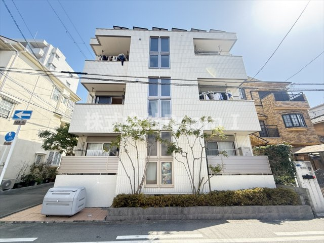 buildingImage