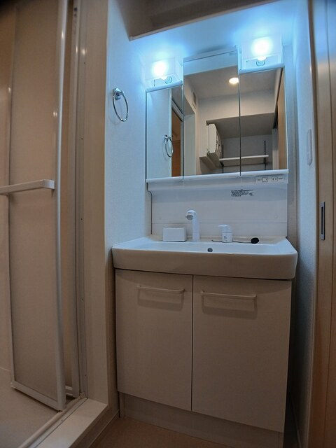 シャワー付き洗面台