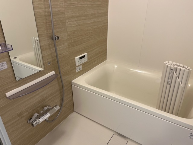 追い焚き機能、浴室乾燥機付き