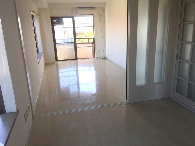 リビング（色違い）