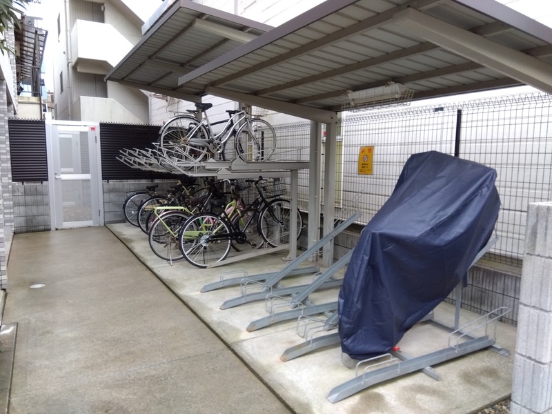 ブリーズ 自転車置き場