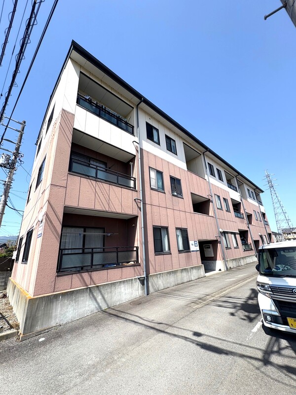 buildingImage
