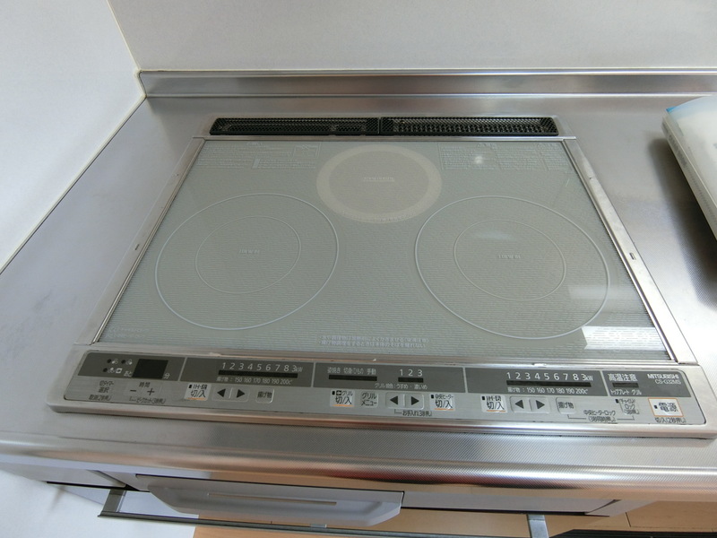 ビルトインIHコンロ3口