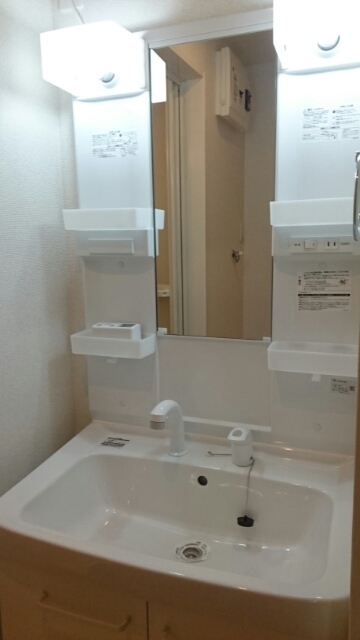 シャワー付き洗面台