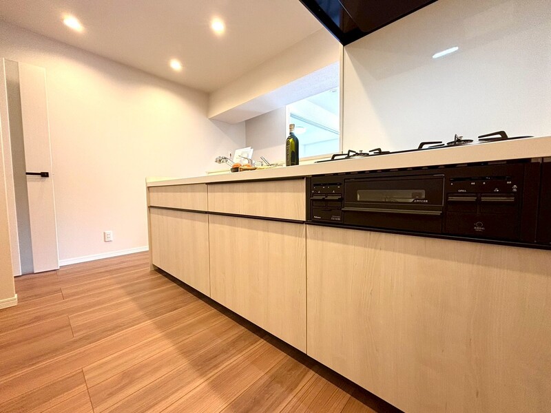 三口コンロのシステムキッチンです♪