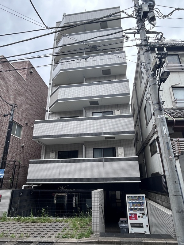Verona信濃町Lussoの外観