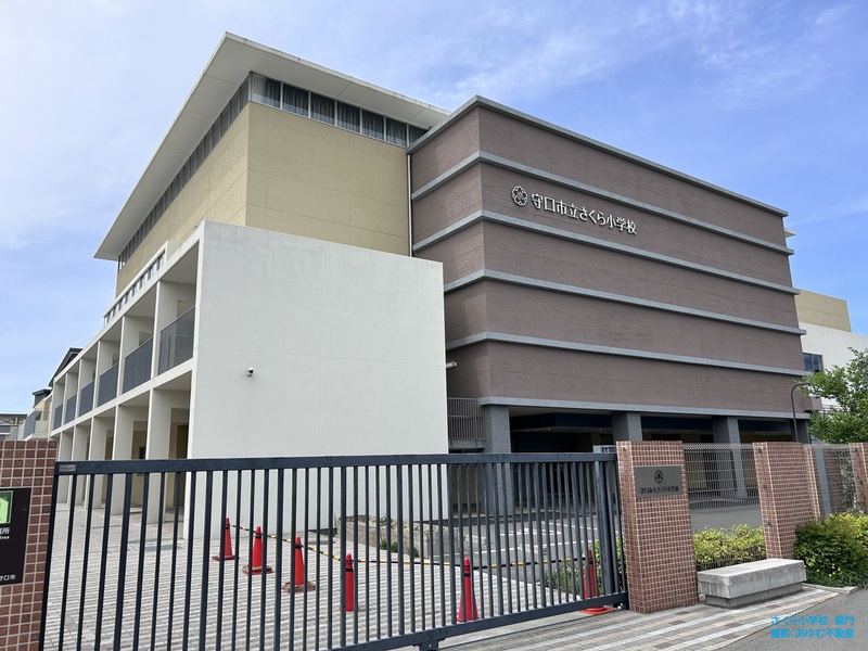 敷地内に警察交番あります