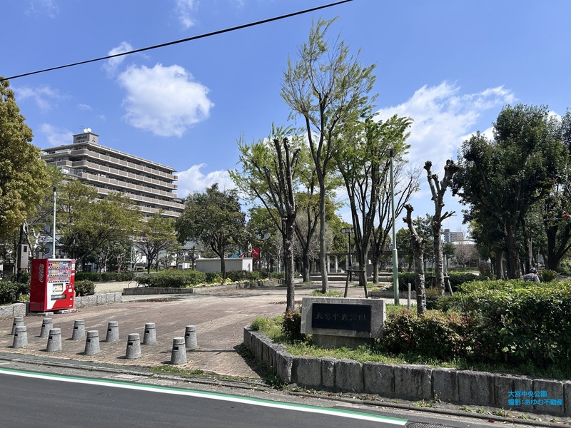 隣接地にコミュニティサンタ―あります