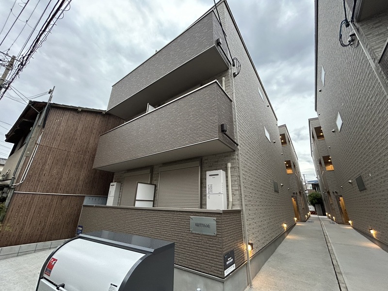 buildingImage