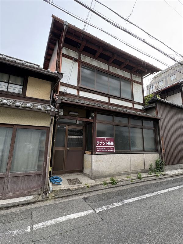 buildingImage