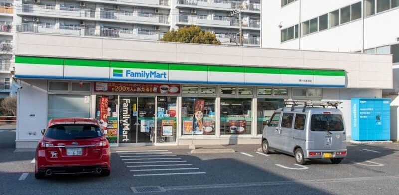 ファミリーマート 環八北赤羽店